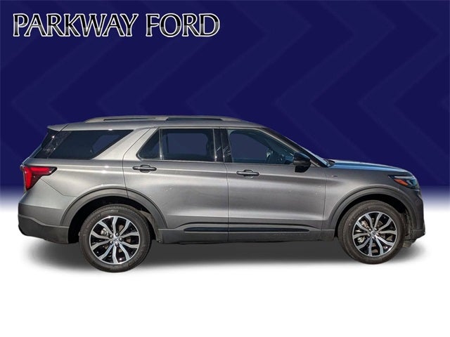 2025 Ford Explorer ST-Line 300A