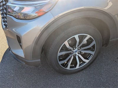 2025 Ford Explorer ST-Line 300A