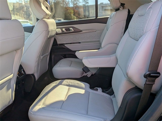 2025 Ford Explorer Platinum ULTIMATE PACKAGE