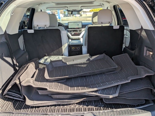 2025 Ford Explorer Platinum ULTIMATE PACKAGE