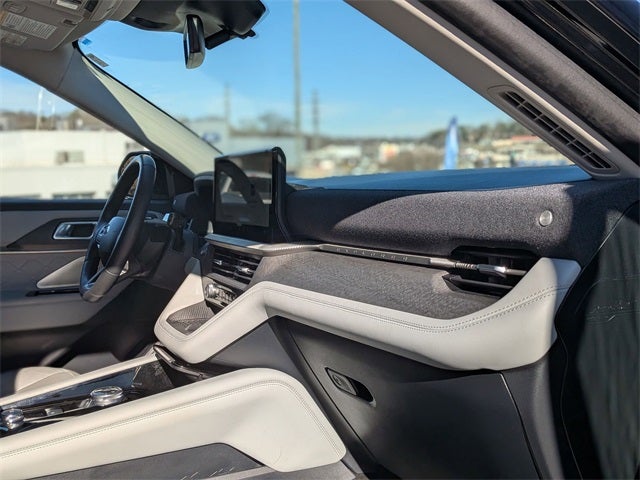 2025 Ford Explorer Platinum ULTIMATE PACKAGE