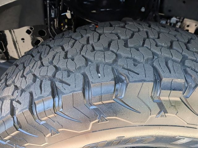 2025 Ford F-150 Raptor 37 Package