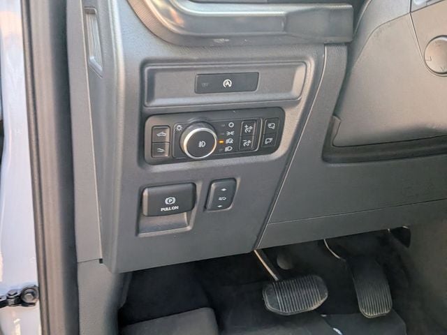 2025 Ford F-150 Raptor 37 Package