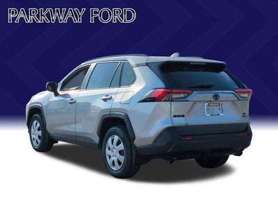 2020 Toyota RAV4 LE