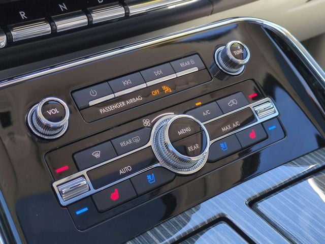 2022 Lincoln Navigator Black Label