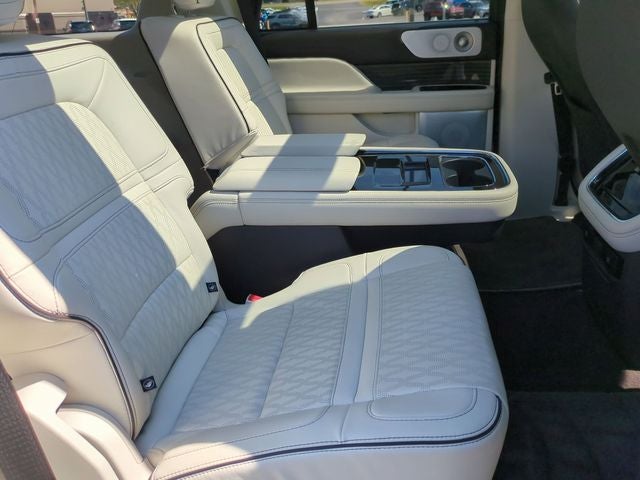 2022 Lincoln Navigator Black Label