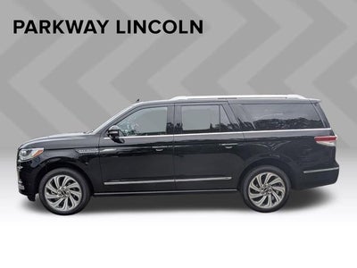 2023 Lincoln Navigator L Reserve