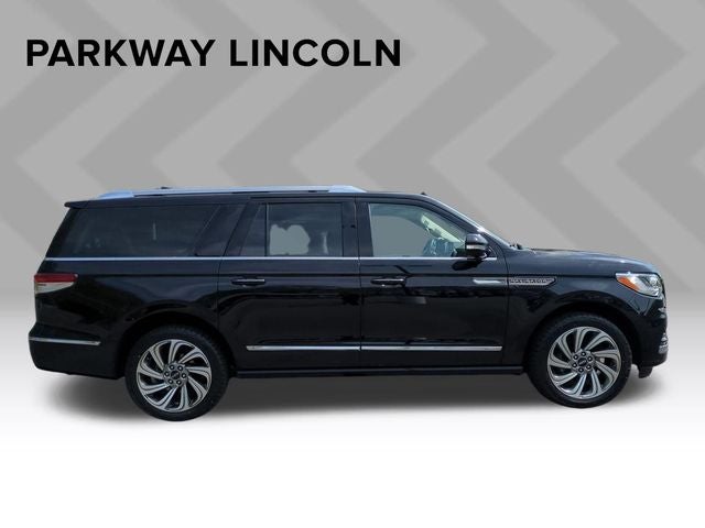 2023 Lincoln Navigator L Reserve