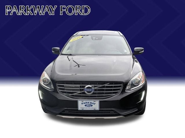 2016 Volvo XC60 T6 Platinum