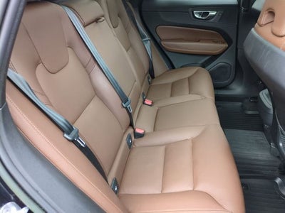 2023 Volvo XC60 B5 Plus Bright Theme