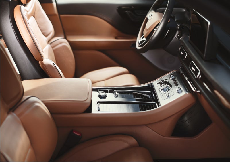 A 2023 Lincoln Aviator® Black Label model is shown in the Flight interior theme | Parkway Lincoln in Winston Salem NC