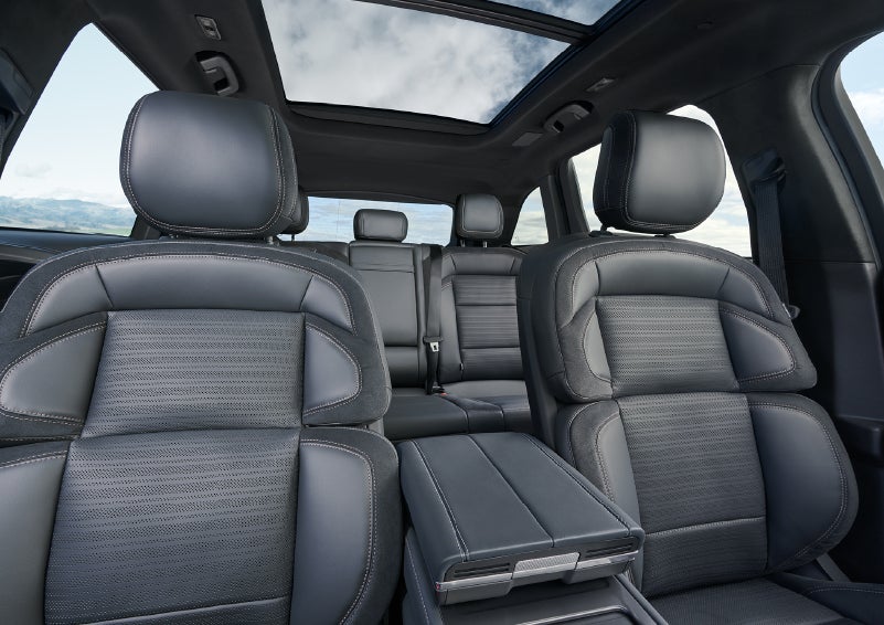 The spacious second row and available panoramic Vista Roof® is shown. | Parkway Lincoln in Winston Salem NC