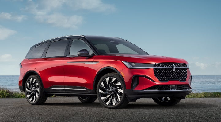 A 2026 Lincoln Nautilus® Reserve model is shown with the stylish available Jet Appearance Package. | Parkway Lincoln in Winston Salem NC