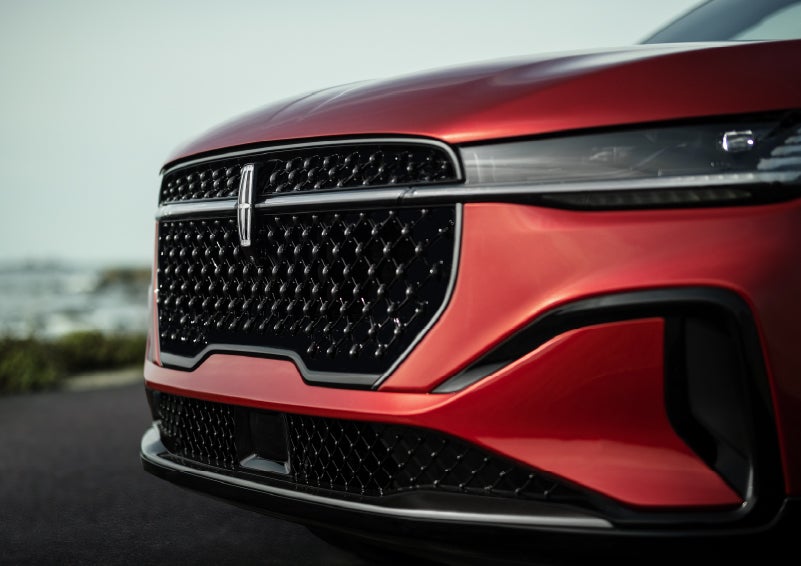 The sleek grille of a 2026 Lincoln Nautilus® SUV with the available Jet Appearance Package makes a bold statement. | Parkway Lincoln in Winston Salem NC
